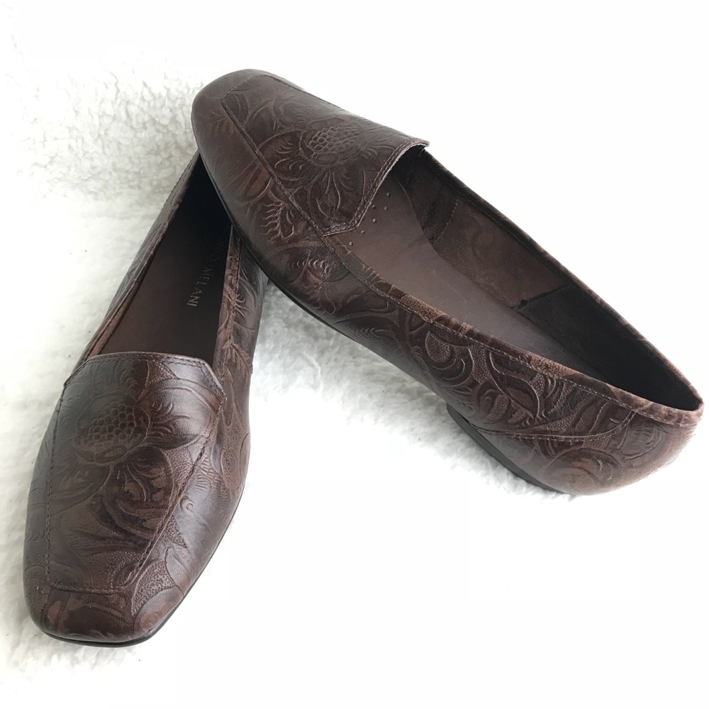 Brown loafers with floral texture size 7M